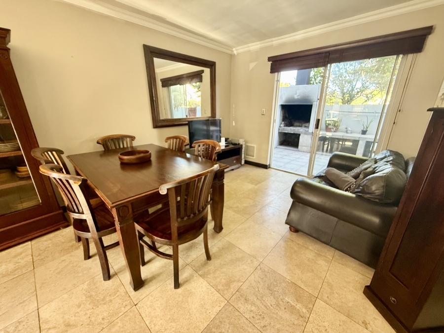 2 Bedroom Property for Sale in Middedorp Western Cape